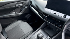 Nissan Qashqai 1.3 DiG-T MH 158 N-Connecta 5dr Xtronic Petrol Hatchback